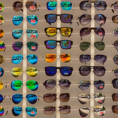 Ray-Ban εναντίον JP Morgan για 272 εκατομμύρια δολάρια που έκαναν φτερά