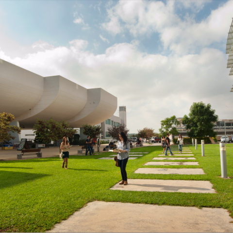 Φωτογραφία από τις εγκαταστάσεις του Πανεπιστημίου Κύπρου.