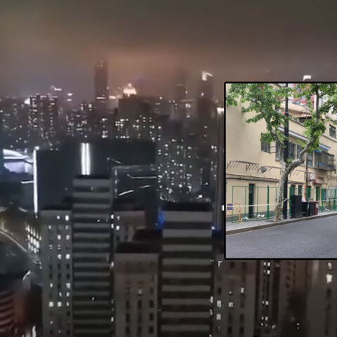 Κατσαρόλες στα μπαλκόνια χτυπούν οι κάτοικοι στη Σαγκάη - Οι πράσινοι φράχτες για την καραντίνα (ένθετη)