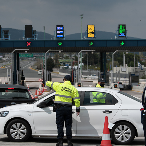 Έλεγχοι της Τροχαίας στα διόδια
