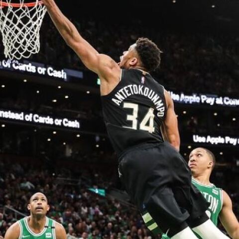 Ο Γιάννης Αντετοκούνμπο