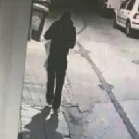 Κατερίνη: Διαρρήκτης επέστρεψε στο κατάστημα που έκλεψε χωρίς μάσκα