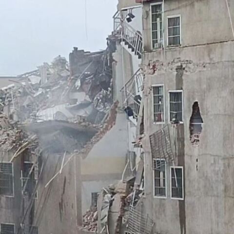 Κατάρρευση οκταώροφης πολυκατοικίας στην Κίνα - 53 οι νεκροί ως τώρα