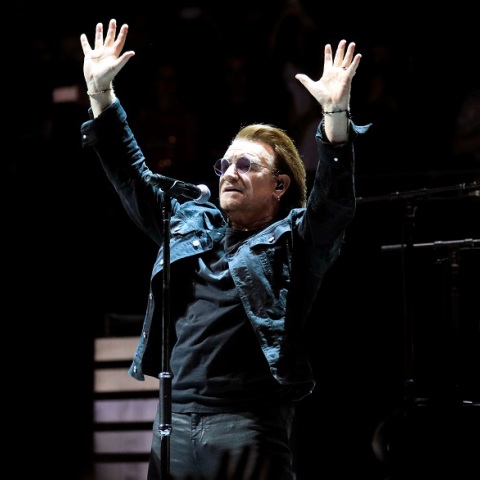 Σαν Σήμερα 10 Μαΐου γεννήθηκε ο Μπόνο, τραγουδιστής των U2