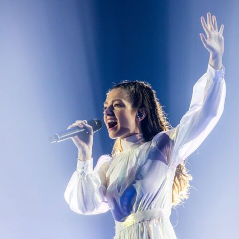 Eurovision 2022: Στιγμιότυπο από την εμφάνιση της Αμάντας Γεωργιάδη στη σκηνή του Τορίνο