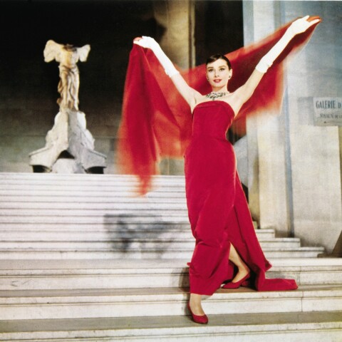 Τι Να Δω Σήμερα: "Funny Face" του Στάνλεϊ Ντόνεν - Η Φωτεινή Αλευρά διαλέγει την ταινία της ημέρας