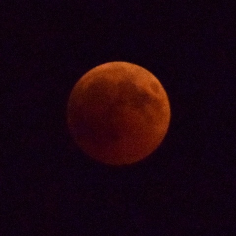 Ματωμένο φεγγάρι