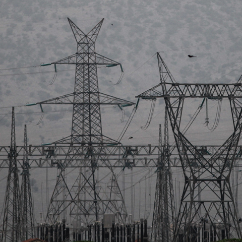 ΥΠΕΝ: 591,45 εκατ. ευρώ τα υπερκέρδη των εταιρειών ηλεκτρικής ενέργειας