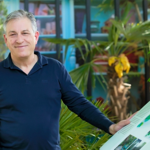 Ο Ηλίας Τσουτσοπλίδης στην 68η Ανθοκομική Έκθεση Κηφισιάς © Ελισάβετ Αποστόλου