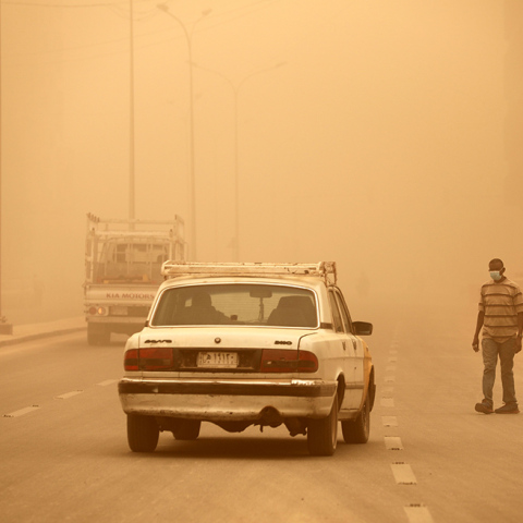 Ιράκ: Αμμοθύελλα έκανε πορτοκαλί τη Βαγδάτη 