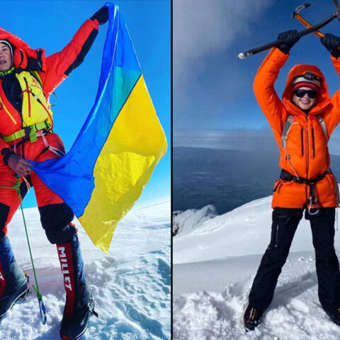 Η Αντονίνα Σαμοΐλοβα με την ουκρανική σημαία στην κορυφή του Έβερεστ