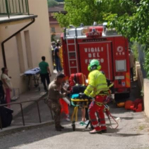 Ιταλία: Αυτοκίνητο έπεσε σε κήπο παιδικού σταθμού – Ένα παιδί νεκρό