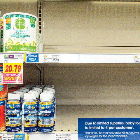 Η Αμερική ξέμεινε από βρεφικό γάλα, τι φταίει και ποιοι επηρεάζονται περισσότερο