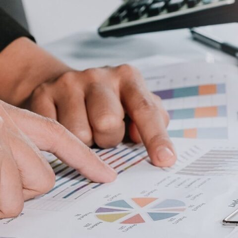 Επιστρεπτέα προκαταβολή: Νέα παράταση για την αποπληρωμή – Πότε θα πληρωθεί η πρώτη από τις 96 δόσεις