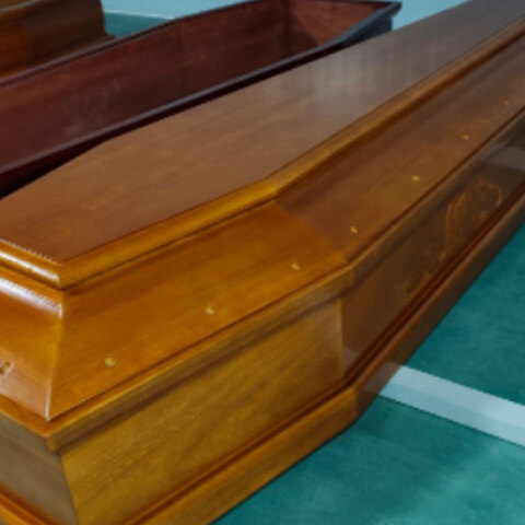 Δίπλα σε φέρετρο δέχτηκε σεξουαλική παρενόχληση εργαζόμενη στην Αλίαρτο Βοιωτίας