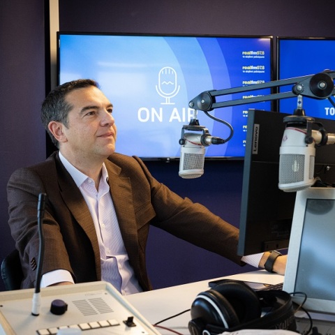 Συνέντευξη Τσίπρα στον Real fm