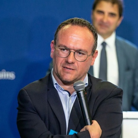 Γαλλία: Ο νεοδιορισθείς υπουργός Αλληλεγγύης και Ατόμων με Αναπηρία Νταμιέν Αμπάντ αρνείται κατηγορηματικά ότι βίασε δύο γυναίκες που τον καταγγέλλουν	