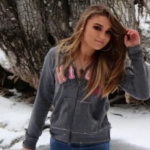 H Gabrielle «Britney» Ujlaky είναι το θύμα της δολοφονίας - Εδώ σε παλαιότερη φωτογραφία στα χνιόνια