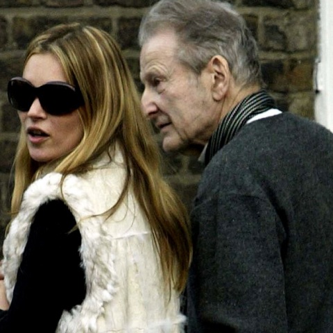 H Kate Moss με τον Lucian Freud το 2003 στο Δυτικό Λονδίνο.