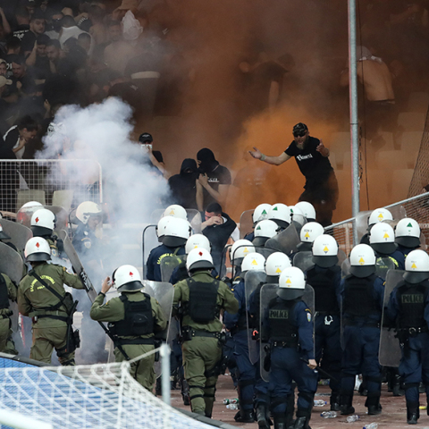 Κύπελλο Ελλάδος 2022 - ΟΑΚΑ: Επεισόδια στον αγώνα ΠΑΟ - ΠΑΟΚ