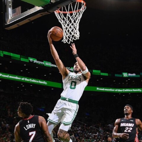 Ο Τζέισον Τέιτουμ