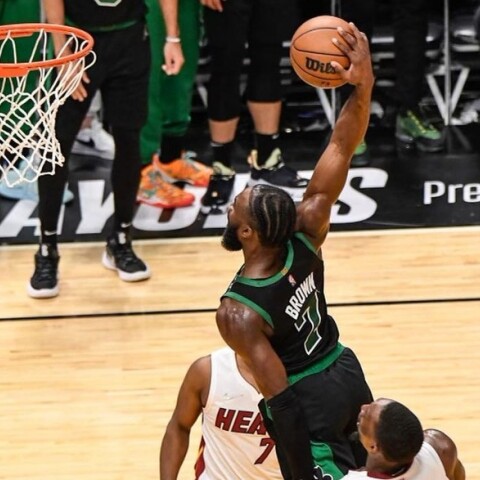 Ο Τζέιλεν Μπράουν