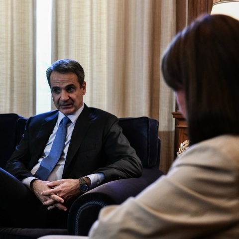 Μητσοτάκης - Σακελλαροπούλου