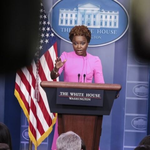 Καρίν Ζαν Πιέρ: Η νέα εκπρόσωπος του Λευκού Οίκου