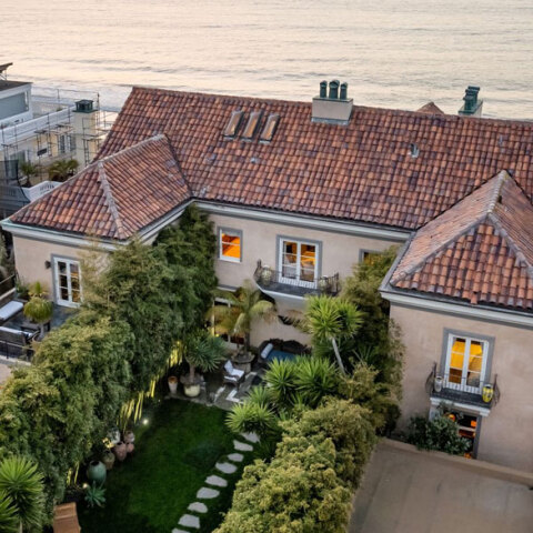 Μπροστά στον Ειρηνικό Ωκεανό η πρώην έπαυλη της Σάρον Στόουν στο Σαν Φρανσίσκο