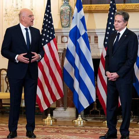 Τηλεφωνική επικοινωνία Δένδια – Μπλίνκεν για Ιράν, τουρκική προκλητικότητα και Βαλκάνια