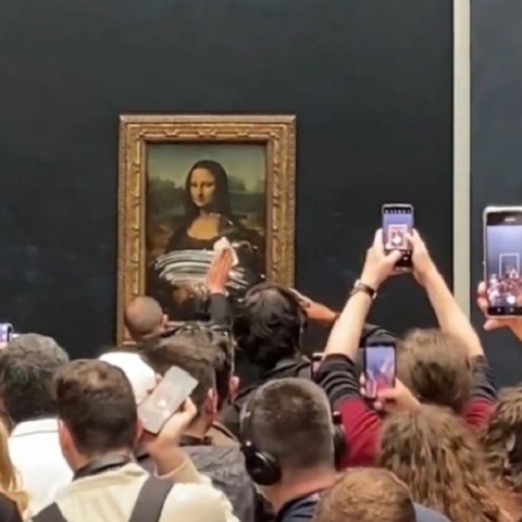 Απόπειρα βανδαλισμού της Μόνα Λίζα: