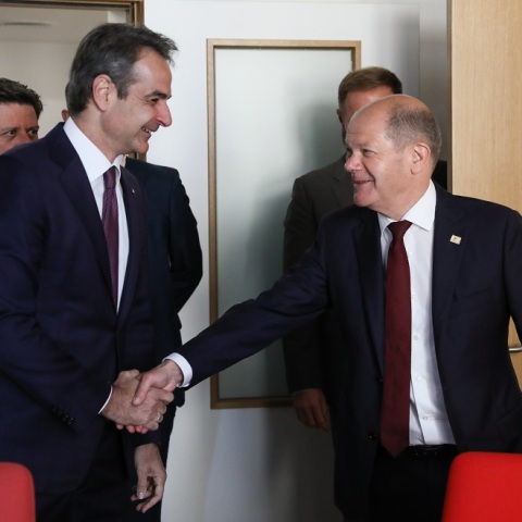 ΣΥΝΑΝΤΗΣΗ ΤΟΥ ΠΡΩΘΥΠΟΥΡΓΟΥ ΚΥΡ. ΜΗΤΣΟΤΑΚΗ ΜΕ ΤΟΝ ΚΑΓΚΕΛΑΡΙΟ ΤΗΣ ΓΕΡΜΑΝΙΑΣ ΟΛΑΦ ΣΟΛΤΣ (ΓΙΩΡΓΟΣ ΒΙΤΣΑΡΑΣ.ΓΡΑΦΕΙΟ ΤΥΠΟΥ ΠΡΩΘΥΠΟΥΡΓΟΥ/EUROKINISSI)