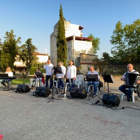 H Pfizer Hellas Band ξανά κοντά στην τρίτη ηλικία