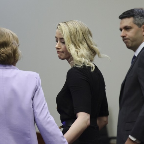  Άμπερ Χερντ