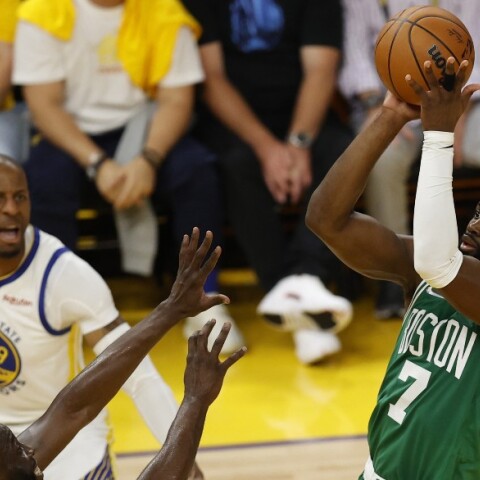 NBA Finals: Break των Σέλτικς στην έδρα των Γουόριορς για το 1-0