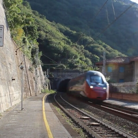 Τρένο υψηλής ταχύτητας στην Ιταλία εκτροχιάστηκε κοντά στη Ρώμη