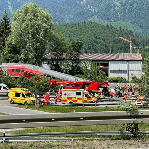 Eκτροχιασμός τρένου στη Βαυαρία