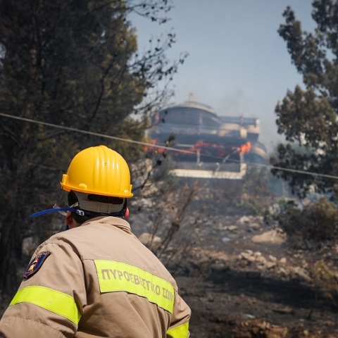 Φωτιά στη Βούλα