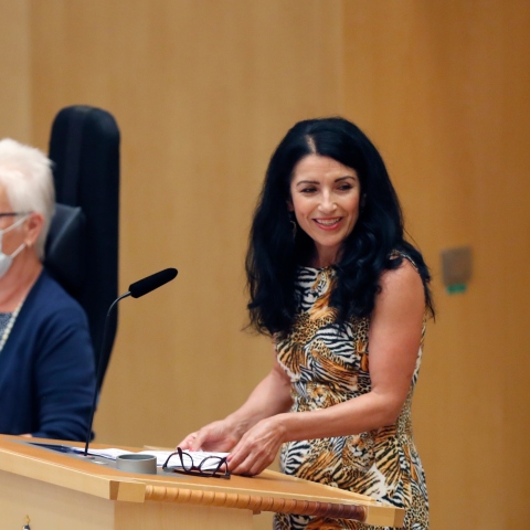 kurdish_Amineh Kakabaveh