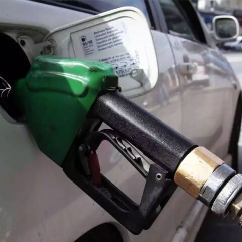 Η Ευρώπη εγκαταλείπει τα ορυκτά καύσιμα, μην επιτρέποντας την πώληση νέων αυτοκινήτων με ντίζελ ή βενζίνη από το 2035