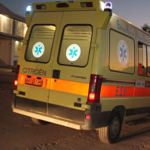 Άνδρας σε εμπορικό κέντρο στα Βόρεια Προάστια βούτηξε στο κενό