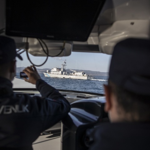 Τουρκία: Μέλη του τουρκικού λιμενικού μέσα σε σκάφος της ακτοφυλακής