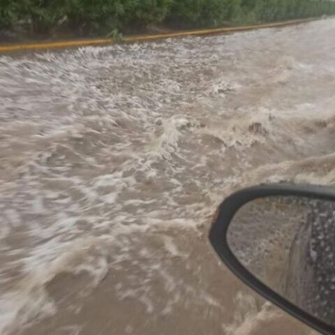 Σφοδρή βροχόπτωση, ισχυροί άνεμοι και χαλάζι στη Θεσσαλονίκη (video)