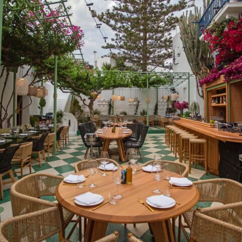 TUYA, το νέο hot εστιατόριο στην καρδιά της Μυκόνου