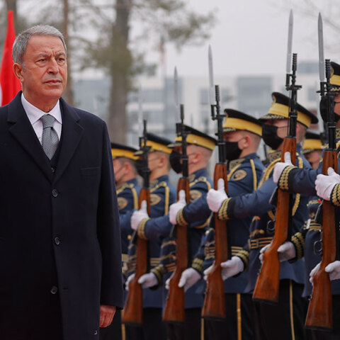 Ο Χουλουσί Ακάρ είχε έντονη αντιπαράθεση με Έλληνες βουλευτές