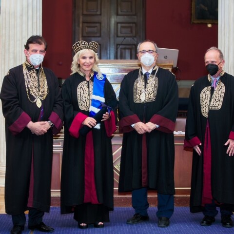 Η Ιουλία Τσέτη, επίτιμη Διδάκτωρ Φαρμακευτικής του ΕΚΠΑ