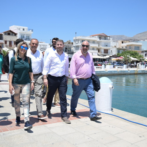 Περιοδεία στην Κάλυμνο πραγματοποίησε ο Νίκος Ανδρουλάκης