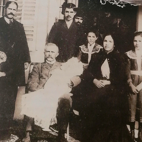 «Οι συνταγές της Λόπης» της Μιράντας Σοφιανού, που κυκλοφορεί από τις εκδόσεις Στεφανίδης