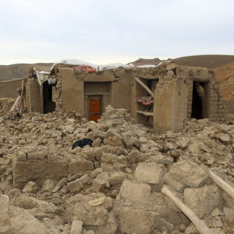 Σεισμός στο Αφγανιστάν - Κτίριο καταστράφηκε από τα Ρίχτερ