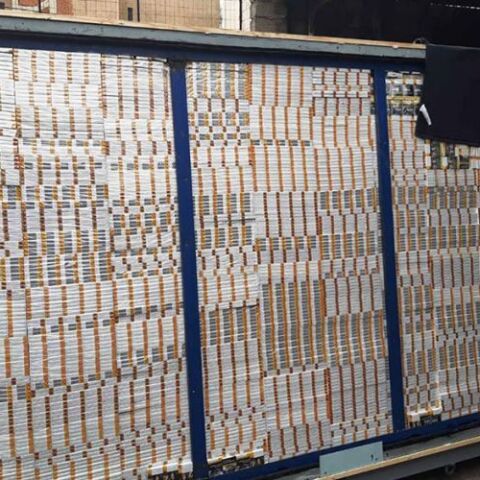 Λαθραία τσιγάρα © EUROKINISSI/ΓΡΑΦΕΙΟ ΤΥΠΟΥ ΕΛΛ.ΑΣΤΥΝΟΜΙΑΣ   